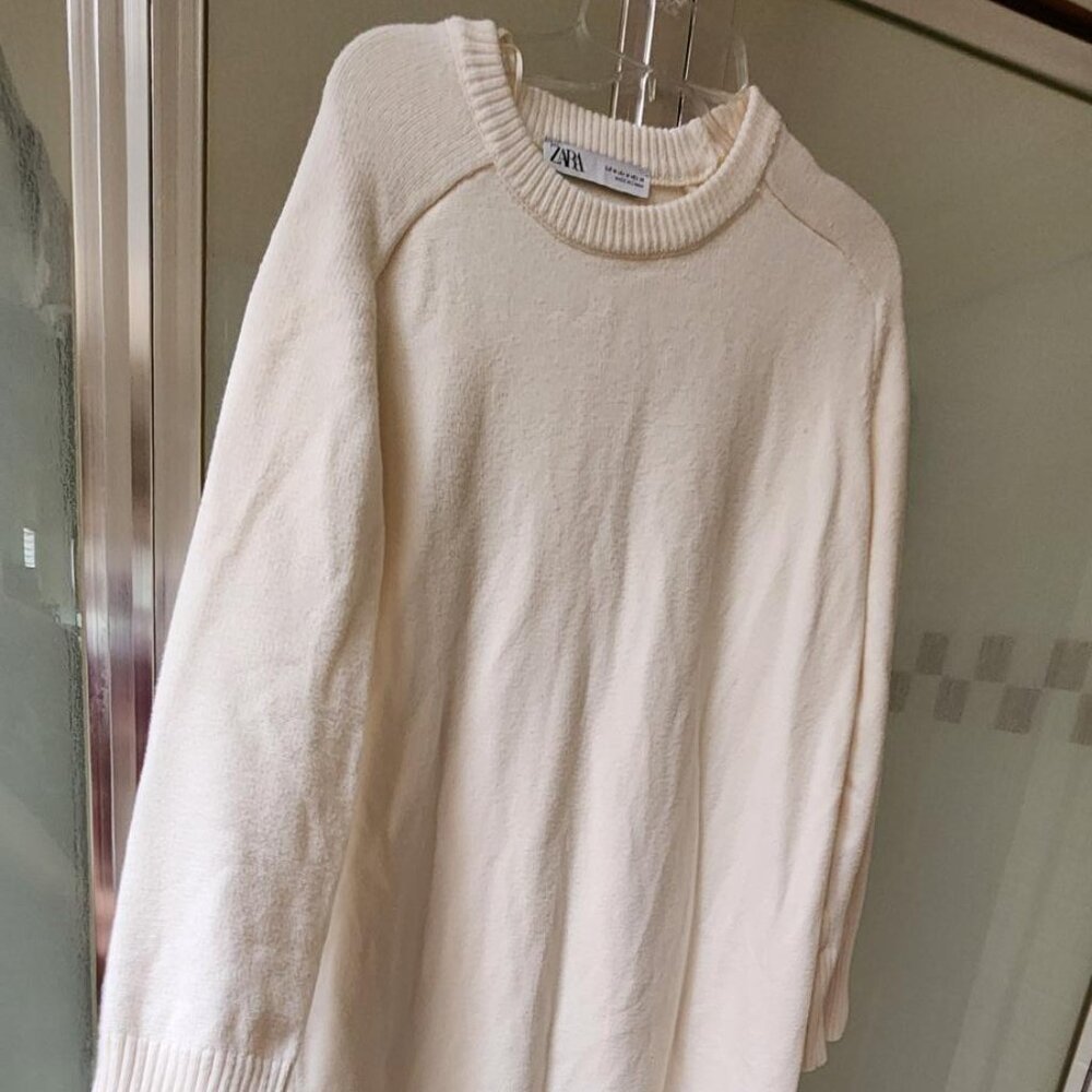 ZARA White Oversize Long Sweater, Size Medium